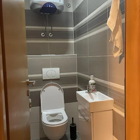 Comfort In Center Apartment *